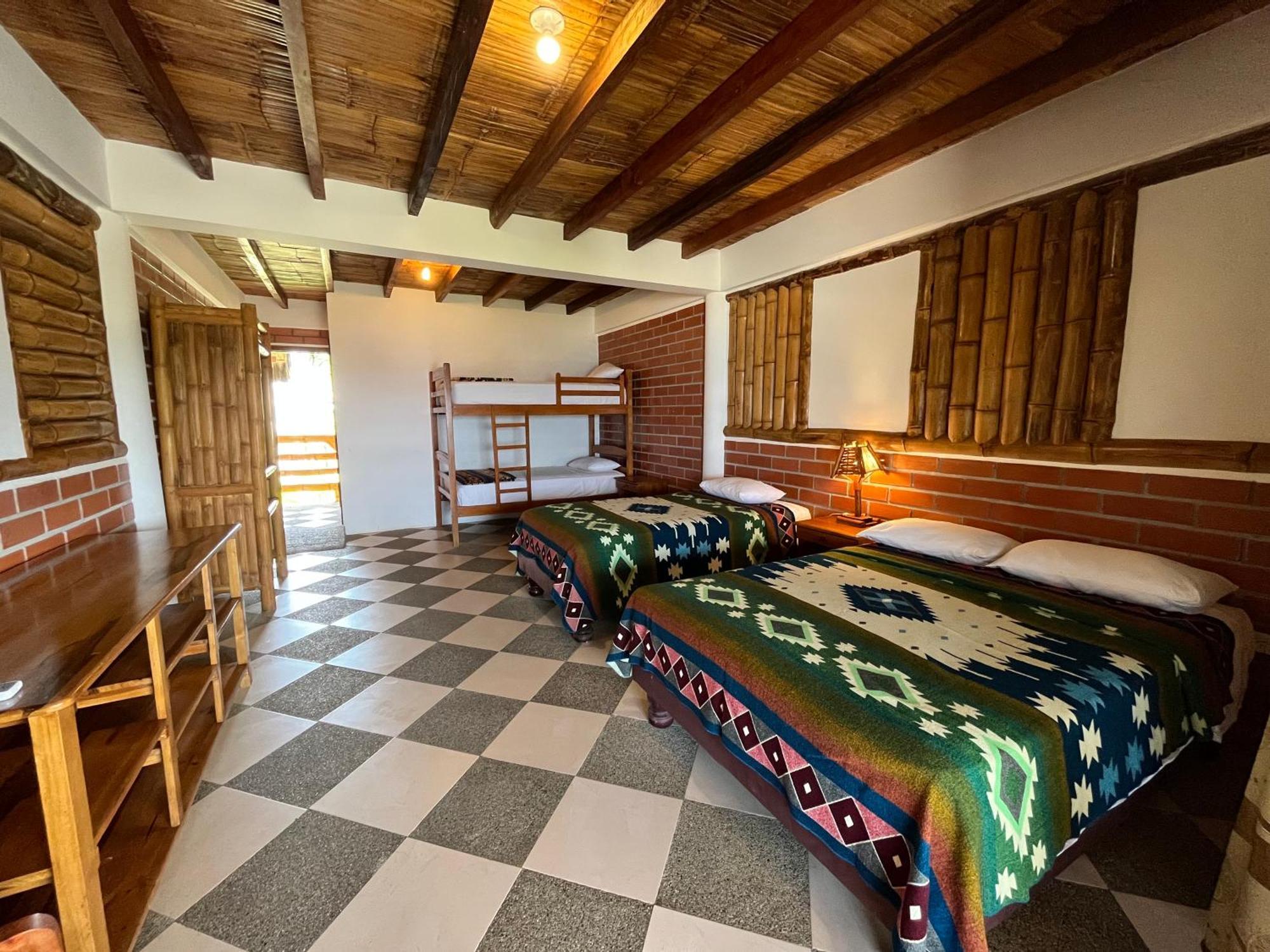 Victor Hugo Hotel Puerto Lopez Ngoại thất bức ảnh